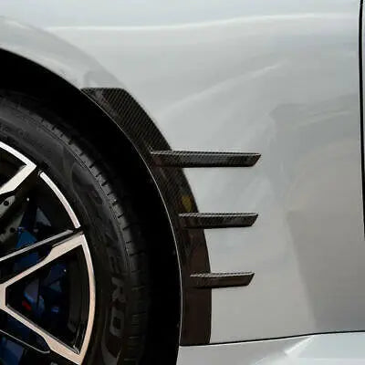 Carbon fiber fehér kerékív sárvédő betét bmw g87 m2, ideális bmw m3 kipufogó és kipufogó rendszer kiegészítőként