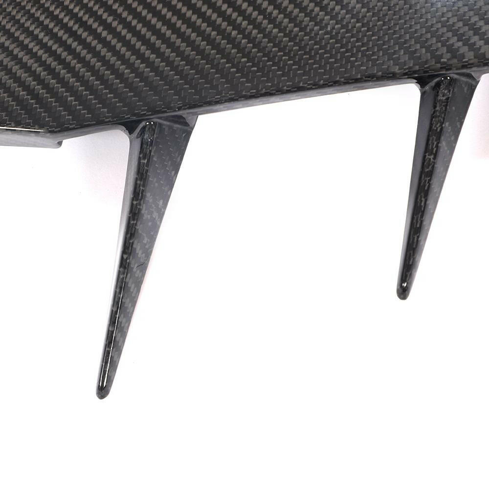 Első canard: két uszony a carbon lap alatt, közelkép (Euro V2 Style) – Audi R8 4S (2015–2018)
