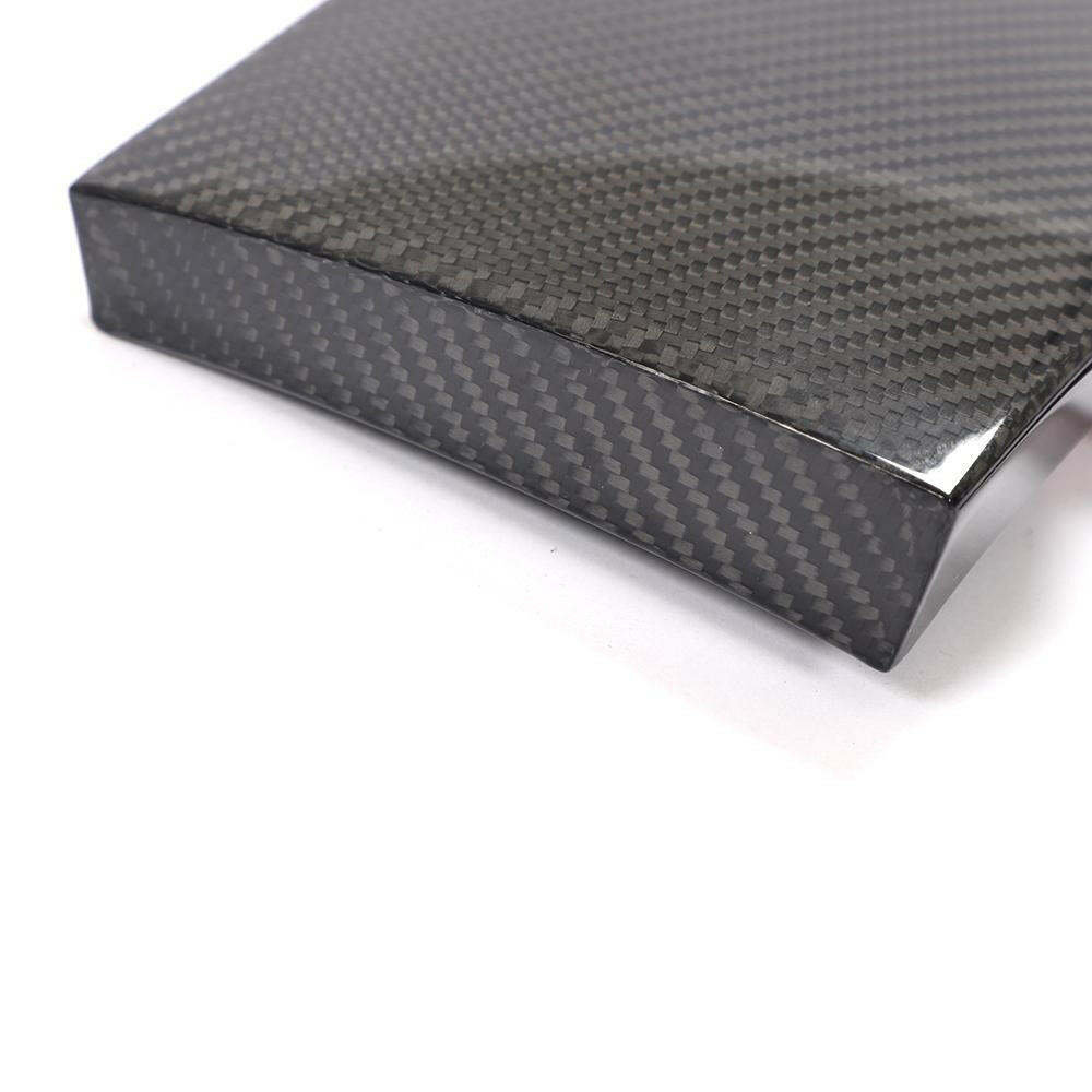 Carbon szövés közelről az első canard lap szélén (Euro V2 Style) – Audi R8 4S (2015–2018)