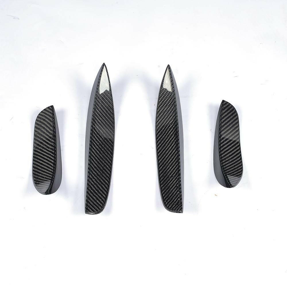 4 darabos carbon első canard szett, 2 hosszú és 2 rövid lappal, elölnézet – Mercedes-AMG C63 W205 / C205
