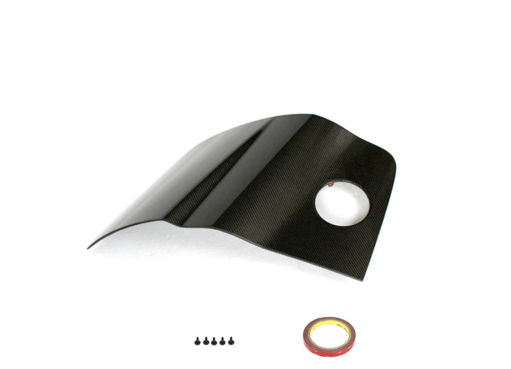 Egy carbon side blade panel tanksapka-kivágással, csavarokkal és szalaggal (OEM Style) – Audi R8 Type 42