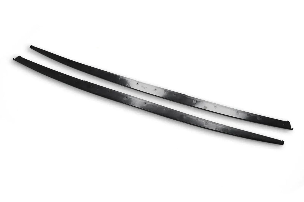 Fényes fekete oldalsó szoknya lapok átlósan fotózva, 2 db (MP Style) – BMW F30