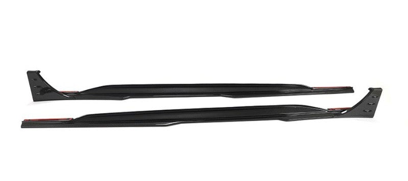 Carbon fiber oldalsó szoknya pár oldalnézetből (Euro V1 Style) – Audi RS6 C8 / RS7 C8