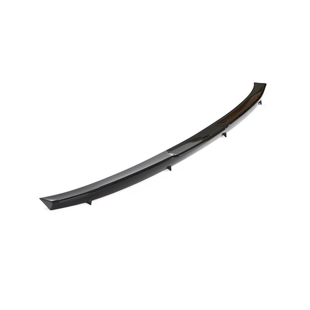 Egyrészes keskeny carbon csomagtérajtó spoiler ferde oldalnézetből (Euro V1 Style) – Audi RS6 Avant C8