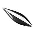 Egy carbon fiber fényszóró szemöldök szövésmintája közelről – BMW F30 3-as sorozat